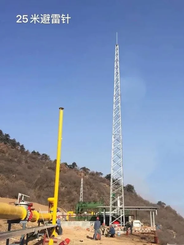 25 m lattice lightning protection tower during installation